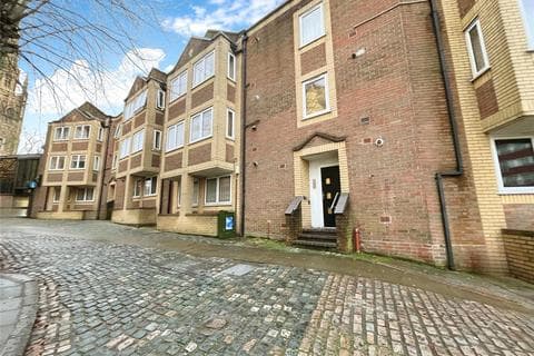 Flat - Broadgate, West Midlands CV1