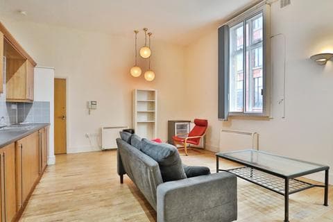 Flat - Trafalgar Street, LEEDS, West Yorkshire, LS2