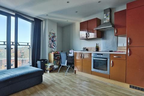 Flat - Cross Green Lane, Leeds, West Yorkshire, LS9