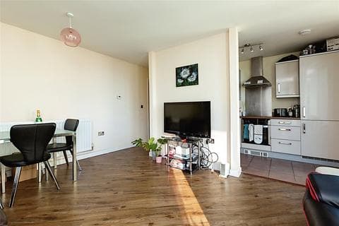 Flat - Witan Gate, Milton Keynes, Buckinghamshire, MK9