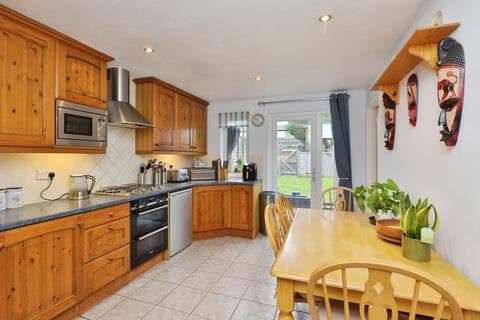 Terraced house - Wimbledon Place, Bradwell Common, Milton Keynes, Buckinghamshire, MK13