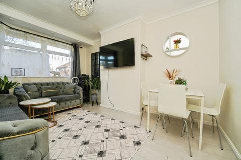 Maisonette - Hawthorn Road, Cheltenham, Gloucestershire, GL51