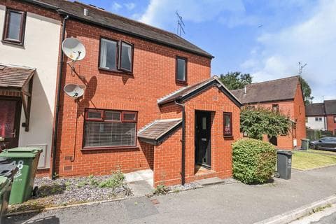 Maisonette - St. Clements Court, Worcester, Worcestershire, WR2