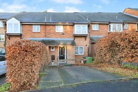 Terraced house - Leverton Rise, Wolverhampton, West Midlands, WV10