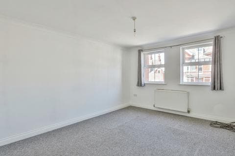 Flat - Argyll Road, BOURNEMOUTH, Dorset, BH5