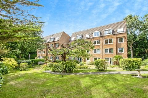 Flat - Wimborne Road, Bournemouth, Dorset, BH2