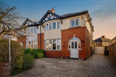 Semi-detached house - Edwards Road, Chester, Cheshire West and Ches, CH4