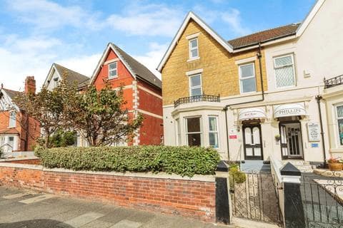 Semi-detached house - Station Road, Blackpool, Lancashire, FY4