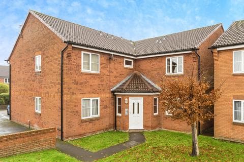 Flat - Riverside Close, Warrington, Cheshire, WA1