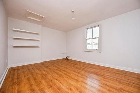 Apartment - Parkfield Road, Aigburth, Liverpool, Merseyside, L17