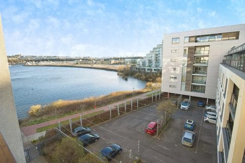 Flat - Caldey Island House, Ferry Court, Cardiff, South Glamorgan, CF11