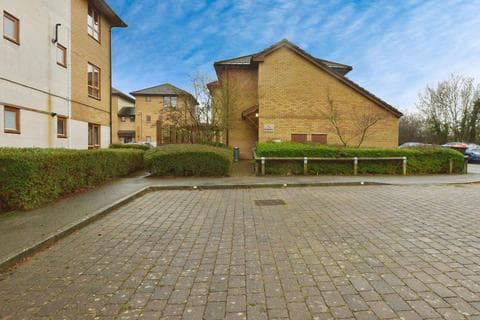 Flat - Reynolds Place, MILTON KEYNES, Buckinghamshire, MK8
