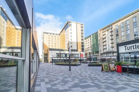 Flat - Witan Gate, Milton Keynes, Buckinghamshire, MK9