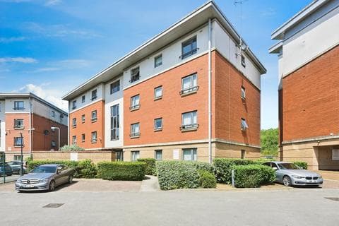 Flat - West Cotton Close, Northampton, Northamptonshire, NN4