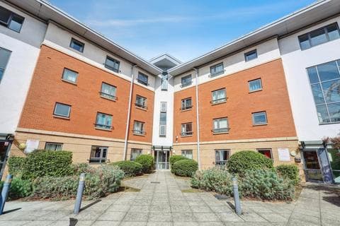 Flat - West Cotton Close, Northampton, Northamptonshire, NN4