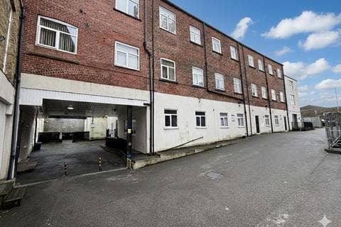 Flat - Whingate mill, Leeds