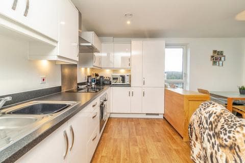 Flat - Park Street, Campbell Park, Milton Keynes, Buckinghamshire, MK9