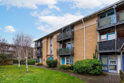 Flat - Barnwell Road, Stepneys, CB5