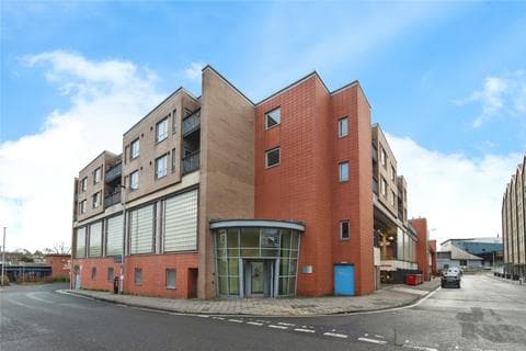 Flat - Belgrave Road, Exeter, Devon, EX1