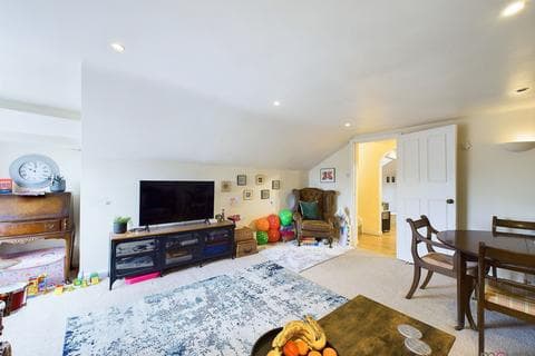 Apartment - Wellington Square, Cheltenham GL50