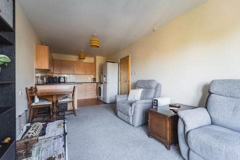 Flat - Lansdowne Gardens, Bournemouth BH1