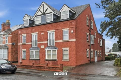 Flat - 75 Checketts Lane, Worcester, WR3