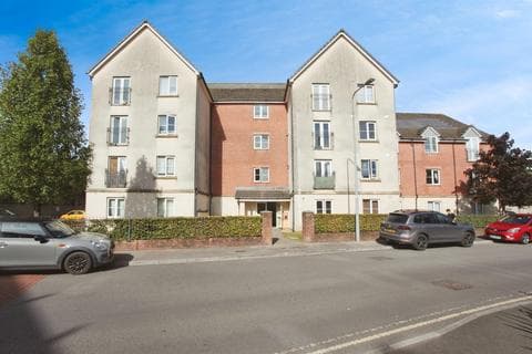 Flat - Ashbourn Way, Llanishen, CARDIFF