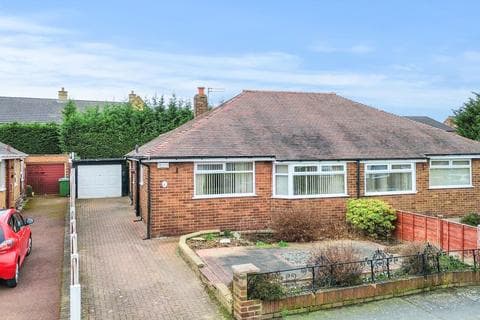 Semi-detached house - Southdale Road, Paddington, WA1