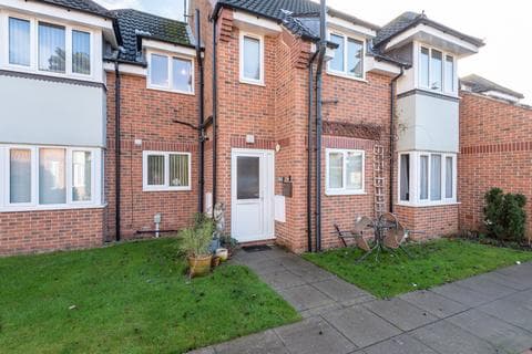 Flat - Finkle Street, Cottingham HU16