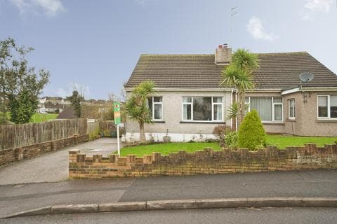 Semi-detached bungalow - St. Winifreds Road, Bridgend