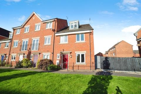 Semi-detached house - College Green Walk, Derby DE3