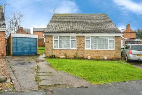 Detached bungalow - Stewart Close, Derby DE21