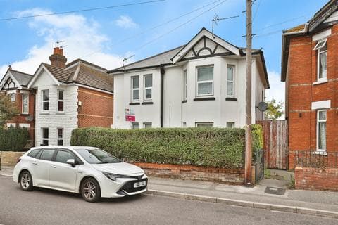 Flat - Markham Road, BOURNEMOUTH