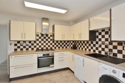 Semi-detached house - Westwood Close, Great Holm, MILTON KEYNES