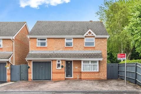 Detached house - Hatherall Close, Stratton St. Margaret, Swindon