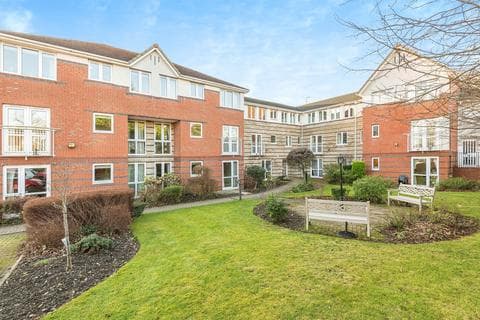 Apartment - St. Edmunds Court, Leeds
