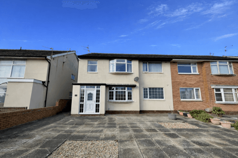 Apartment - Clifton Drive, South Shore FY4