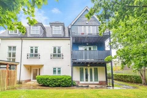 Flat - Tyhurst, Middleton, Milton Keynes