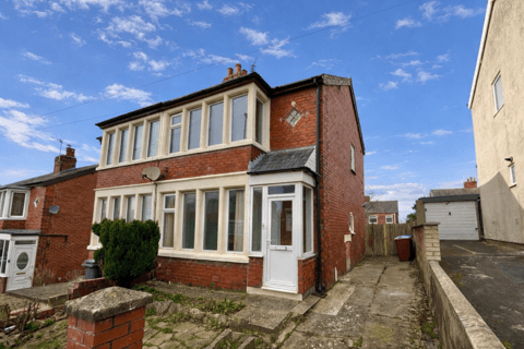 Semi-detached house - Bardsway Avenue, Stanley Park FY3