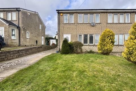 Semi-detached house - Sapgate Lane, Bradford BD13