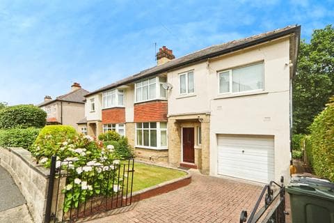 Semi-detached house - Lindisfarne Road, Shipley