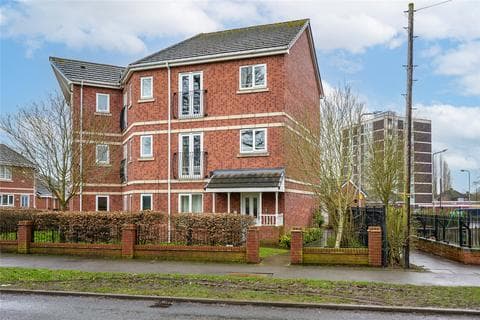 Apartment - Patshull Avenue, Fordhouses, Wolverhampton, West Midlands, WV10