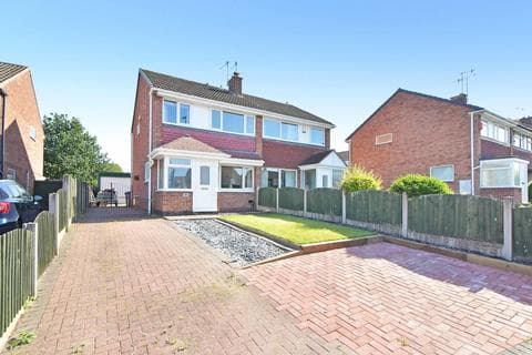 Semi-detached house - Barncroft Road, Chell Heath, Stoke-on-Trent