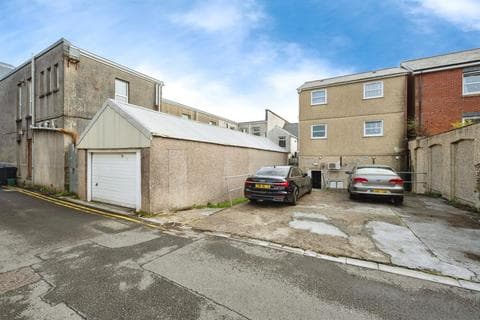 Flat - West Street, Gorseinon, Swansea