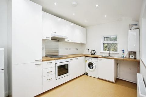 Terraced house - Cefn Road, Rogerstone, Newport