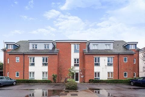 Apartment - Egrove Close, Oxford