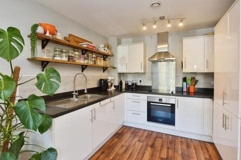 Apartment - Harvard Way, Oakgrove, Milton Keynes