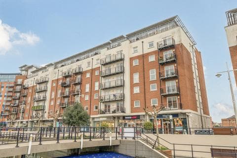 Flat - The Canalside, Portsmouth PO1