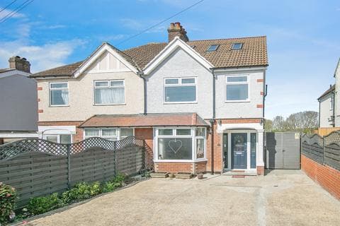 Semi-detached house - Ipswich Road, Colchester