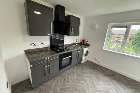 Flat - Heol Ebwy, CARDIFF